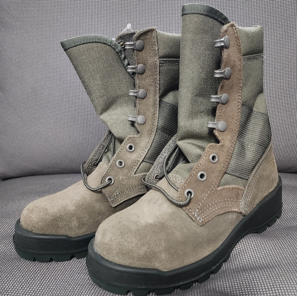 Thorogood combat boots Canvas 3.5 XW Steel toe Sage size 5.5 women